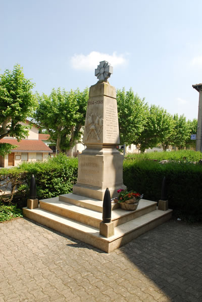 Monument aux morts Assieu